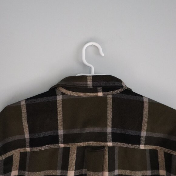 Produkt Green Flannel XL Buttoned Plaid Pocket Long Sleeve Thick Sweater T-Shirt - Picture 6 of 15